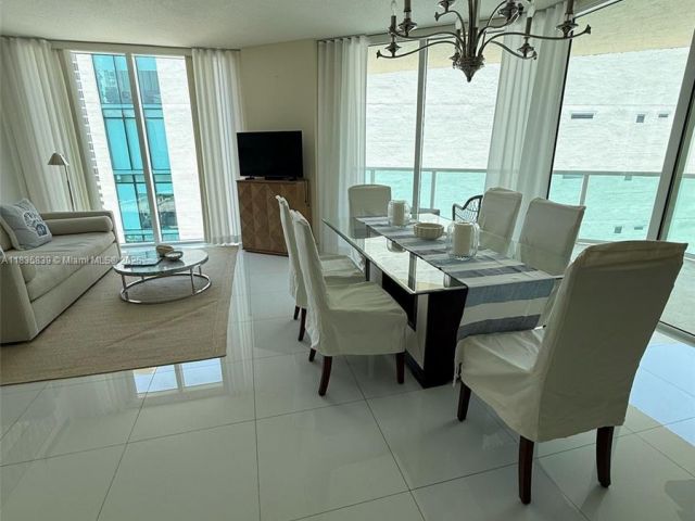 Apartment for sale  Unit #1-1401 - photo 6258659