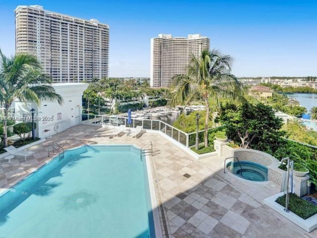 Apartment for sale  Unit #701 - photo 6285184