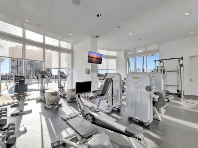 Apartment for sale  Unit #701 - photo 6285194