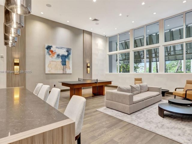 Apartment for sale  Unit #701 - photo 6285198