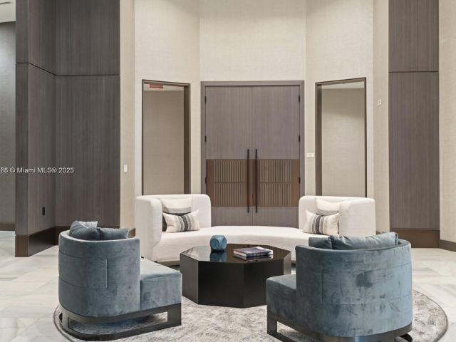 Apartment for sale  Unit #701 - photo 6285200