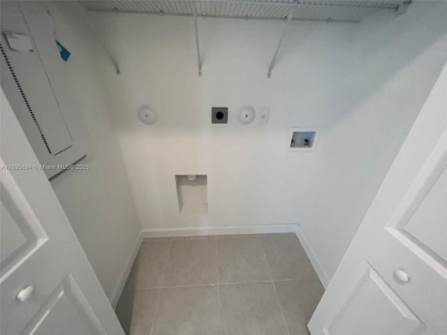 Home for rent at 13378 SW 286th St 13378 - photo 6274573