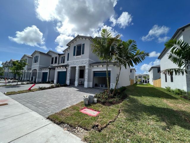 Home for rent at 13378 SW 286th St 13378 - photo 6274583