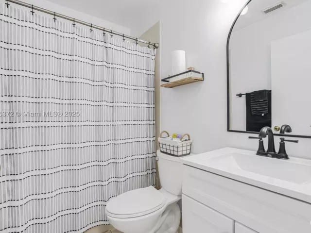 3-bedroom home for sale in Miami - 11532 SW 148th Path - MondialRealty