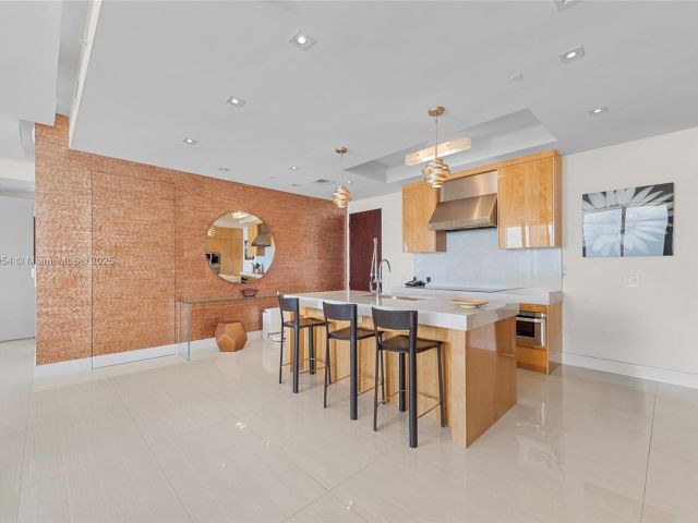 Apartment for rent  Unit #1905N - photo 6260455