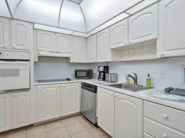 Apartment for sale  Unit #12S - photo 6261411