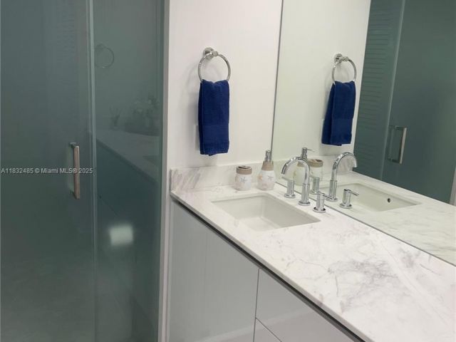 Apartment for rent  Unit #805 - photo 6262961