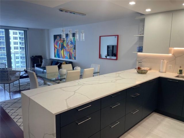 Apartment for rent  Unit #805 - photo 6262972