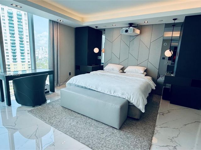 Apartment for sale  Unit #1706 - photo 6260590