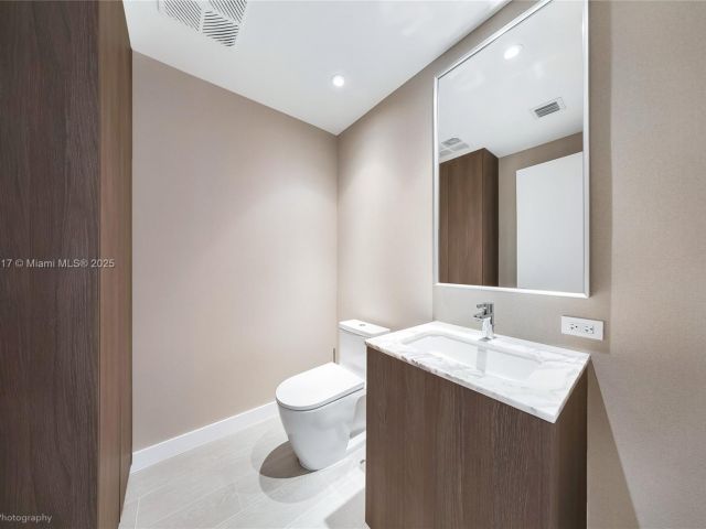 Apartment for sale  Unit #1906 - photo 6263193