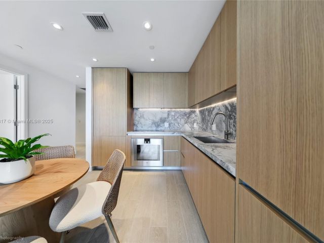 Apartment for sale  Unit #1906 - photo 6263201