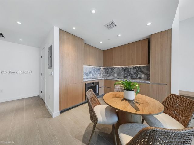 Apartment for sale  Unit #1906 - photo 6263202