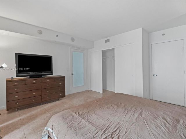 Apartment for sale  Unit #601 - photo 6261193