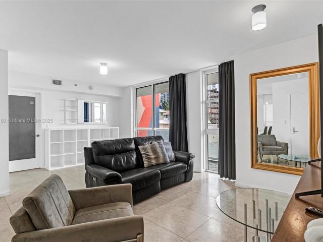 Apartment for sale  Unit #601 - photo 6261198