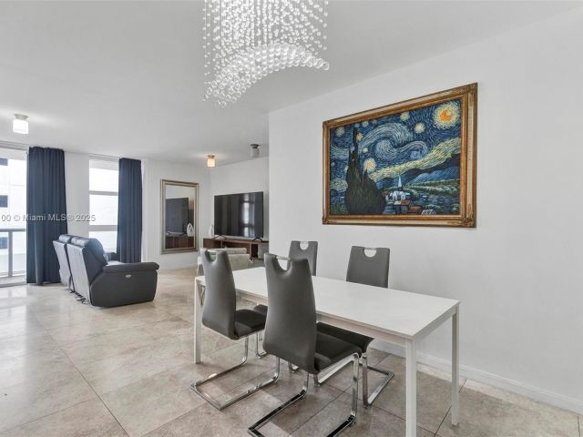 Apartment for sale  Unit #601 - photo 6261200