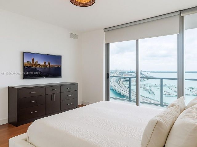 Apartment for sale  Unit #3506 - photo 6267767