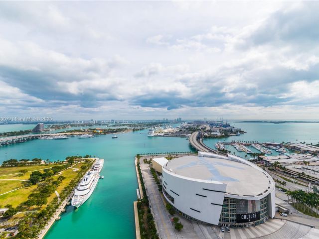 Apartment for sale  Unit #3506 - photo 6267772