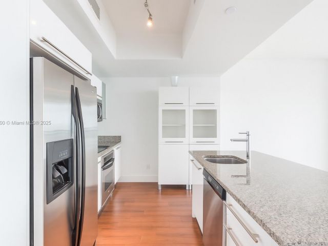 Apartment for sale  Unit #3506 - photo 6267774