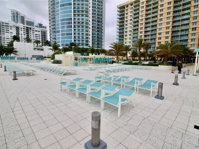 Apartment for sale  Unit #427 - photo 6261372