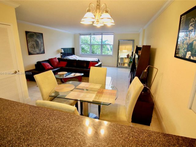 Apartment for sale  Unit #427 - photo 6261382