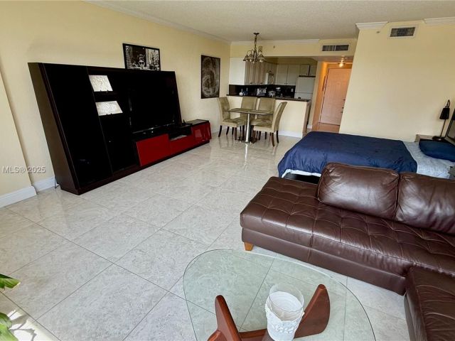 Apartment for sale  Unit #427 - photo 6261386