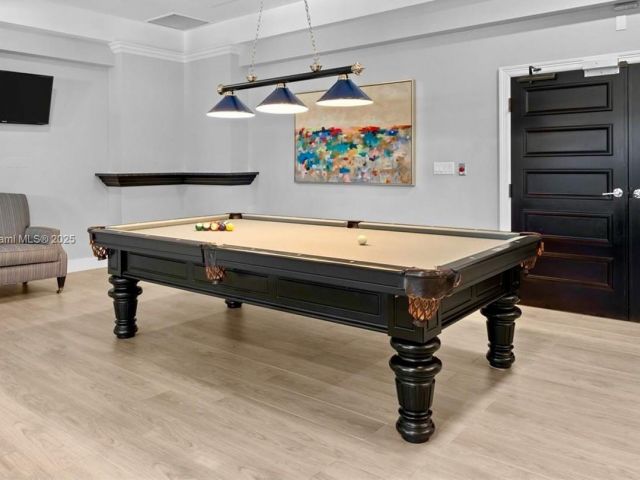 condo for sale in Hollywood - 2501 S Ocean Dr 427 - MondialRealty