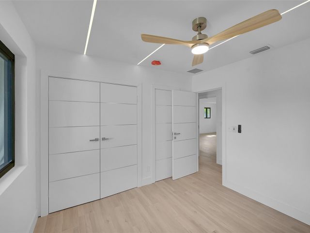 Home for sale at 1257 NW 4th St - photo 6262011