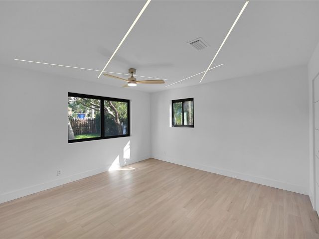 Home for sale at 1257 NW 4th St - photo 6262014