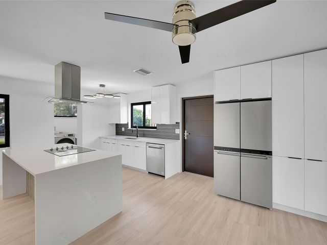 Home for sale at 1257 NW 4th St - photo 6262023