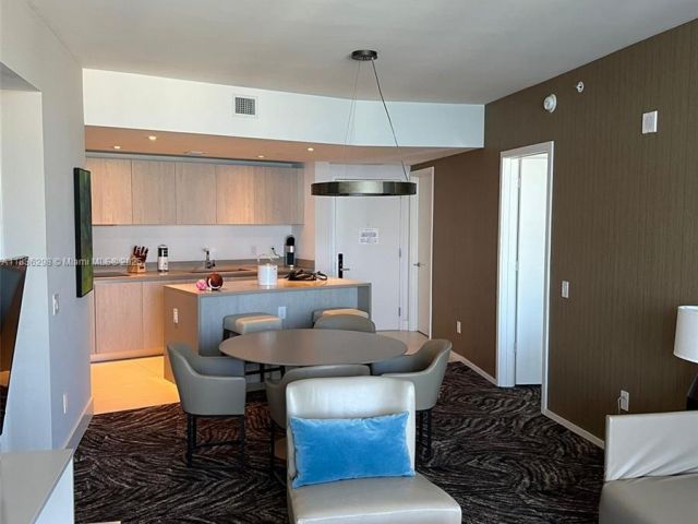 Apartment for sale  Unit #2004 - photo 6261185