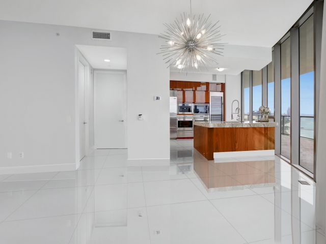 Apartment for sale  Unit #Ph 2700 - photo 6263297