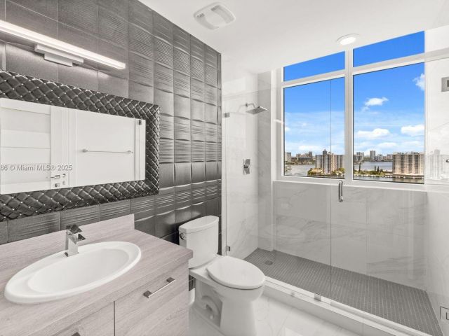 Apartment for sale  Unit #2008 - photo 6262384