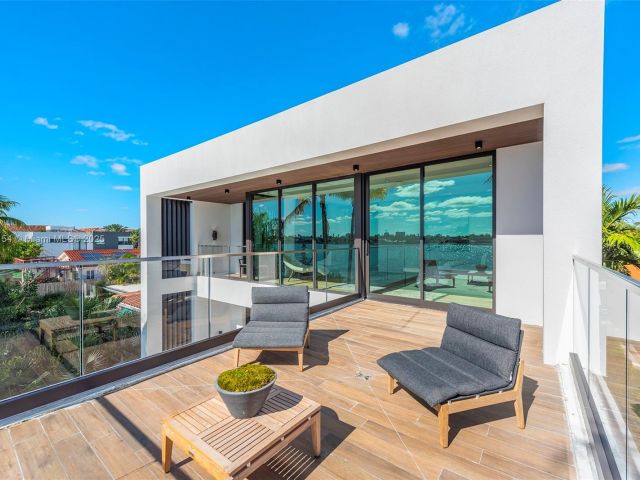 Home for sale at 1510 Stillwater Dr - photo 6259401