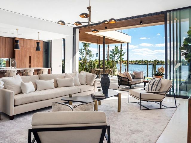 Home for sale at 1510 Stillwater Dr - photo 6259414