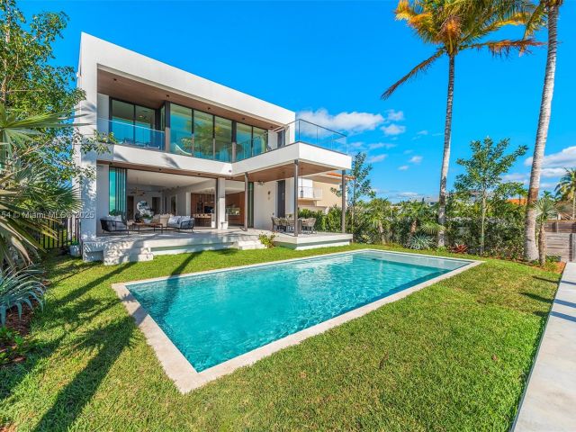 Home for sale at 1510 Stillwater Dr - photo 6259416