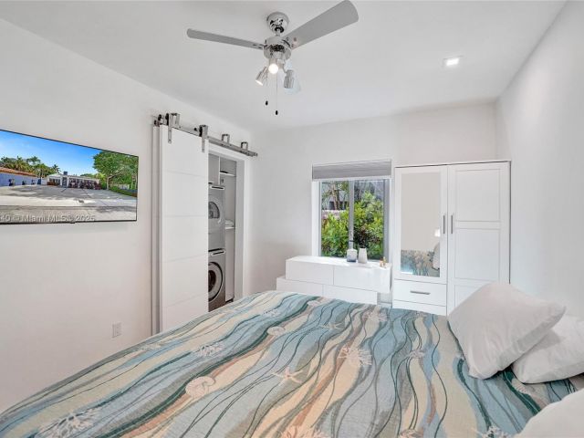 Home for rent at 3305 NE 16th Ct - photo 6264082