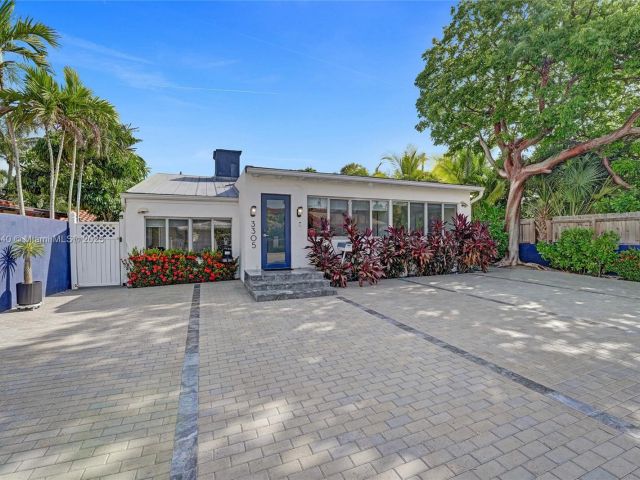 Home for rent at 3305 NE 16th Ct - photo 6264091