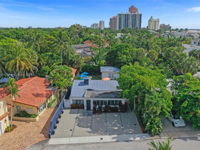 Home for rent at 3305 NE 16th Ct - photo 6264092