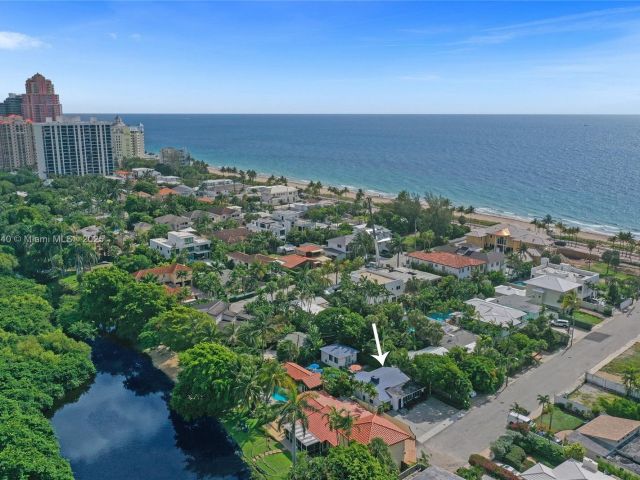 Home for rent at 3305 NE 16th Ct - photo 6264096