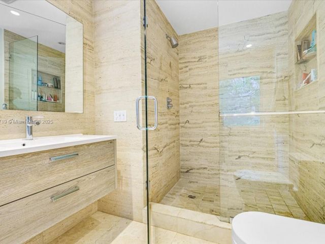 Home for rent at 435 Ridgewood Road - photo 6259619