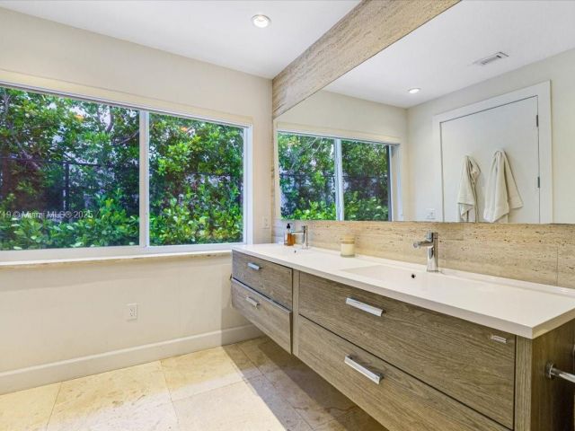 Home for rent at 435 Ridgewood Road - photo 6259621