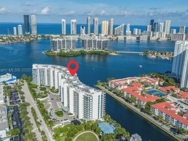 3-bedroom condo for sale in Aventura - 3250 NE 188th St 904 - MondialRealty