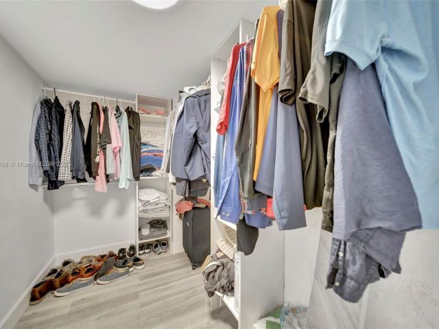 Apartment for sale  Unit #815 - photo 6265737