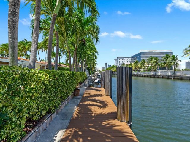 Home for sale at 3220 NE 164th St - photo 6261450