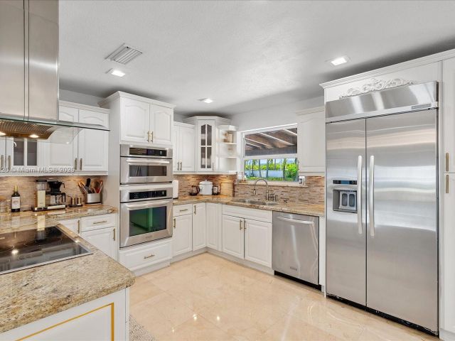 Home for sale at 3220 NE 164th St - photo 6261460