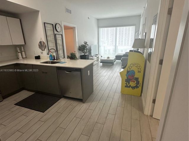 Apartment for sale  Unit #812 - photo 6271092