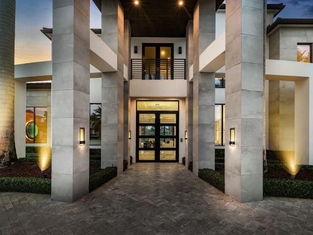 Home for sale at 17096 Northway Circle - photo 6260155