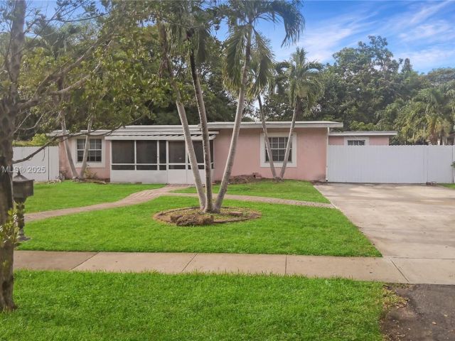 Home for sale at 841 NE 139th St - photo 6264215