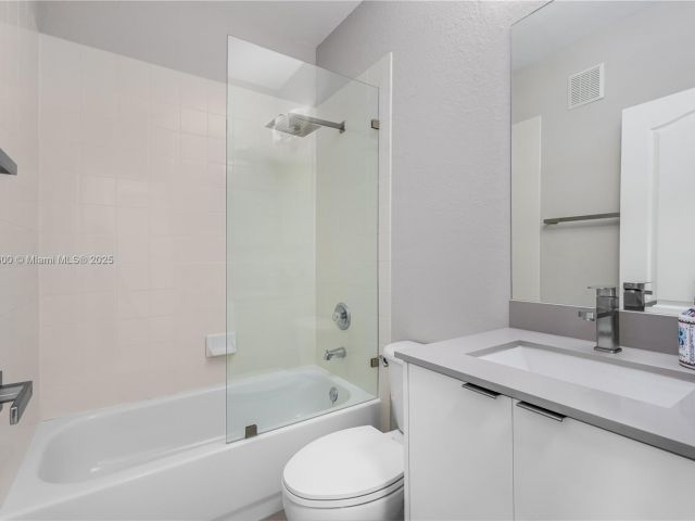 Home for rent at 942 SW 147th Ct - photo 6261712