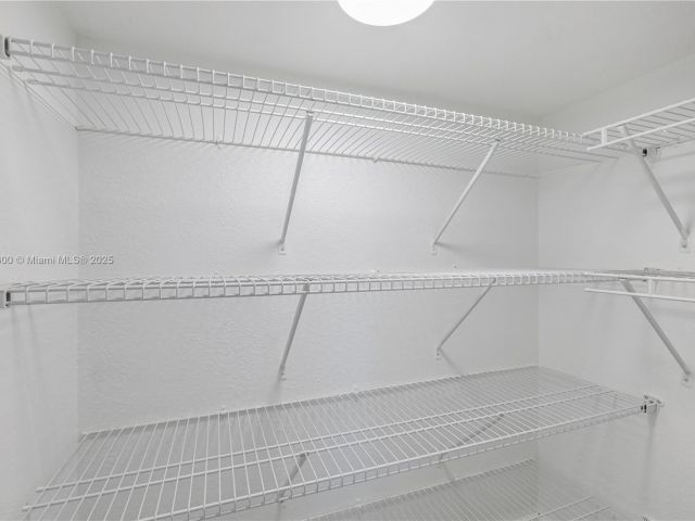 Home for rent at 942 SW 147th Ct - photo 6261726